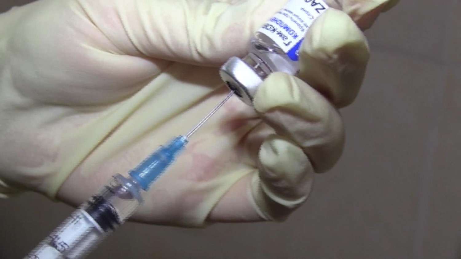 Mayores de 70 años recibirán desde este miércoles el tercer refuerzo de la vacuna covid