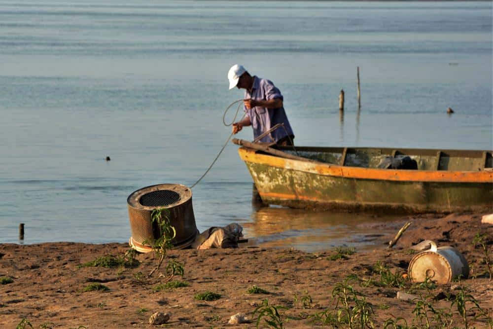Solicitan medidas para mantener la pesca comercial de río