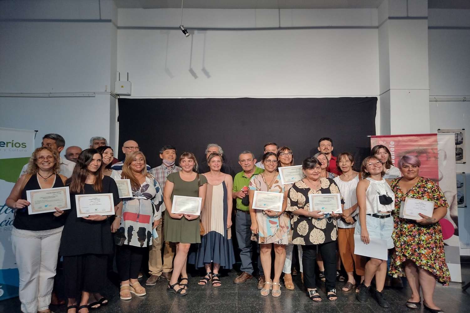 Se entregaron los premios y menciones del V Concurso Literario Provincial «Juan L. Ortiz»