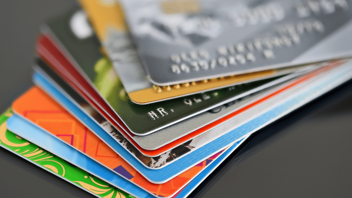 ¿Tenes pensado viajar al exterior?: Estas son recomendaciones a tener en cuenta para utilizar las tarjetas de débito y crédito