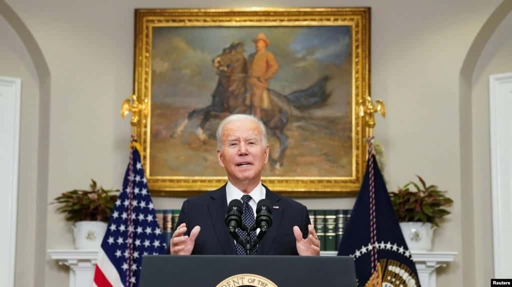 Biden dice estar convencido de que Putin ordenará invadir Ucrania