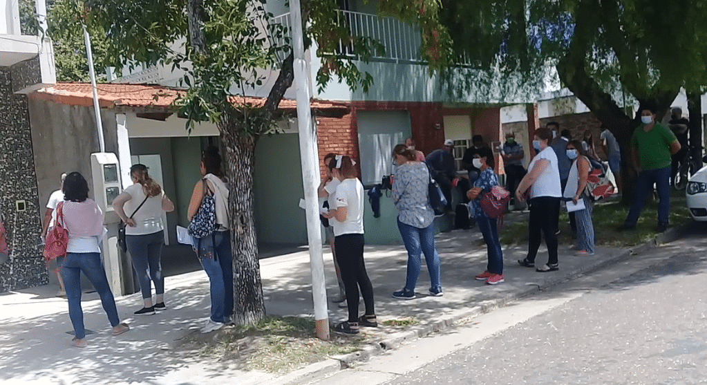 Malestar entre los afiliados del IOSPER en Libertador San Martín