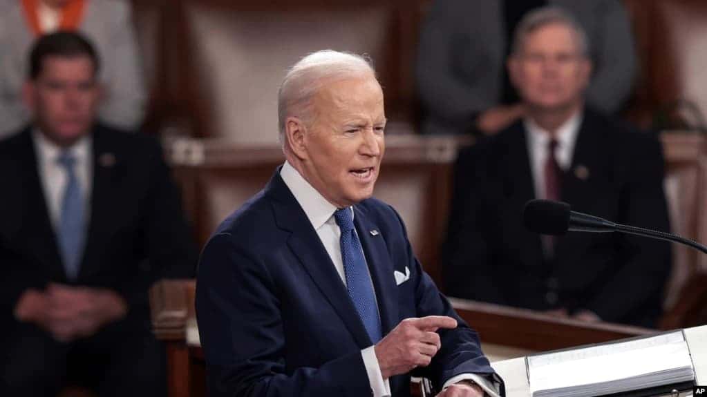 Biden centra su discurso en Ucrania y la inflación, y apenas aborda la inmigración