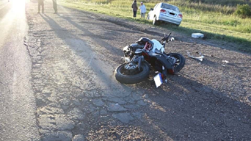 Motociclista sufrió graves heridas tras un choque en Ruta 12