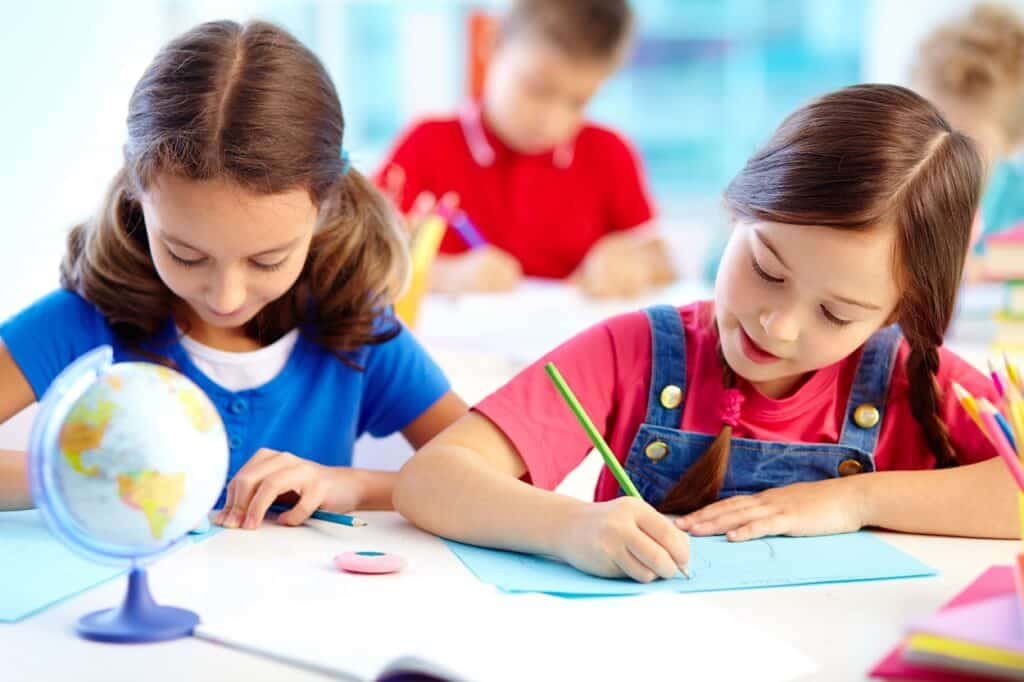 5 formas de mantener a los niños ocupados con pocas hojas de papel