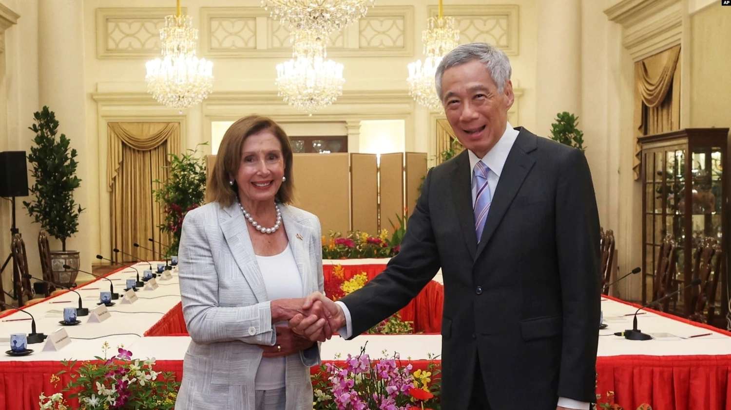 Nancy Pelosi inició su gira por Asia y China le advirtió que no pise Taiwán