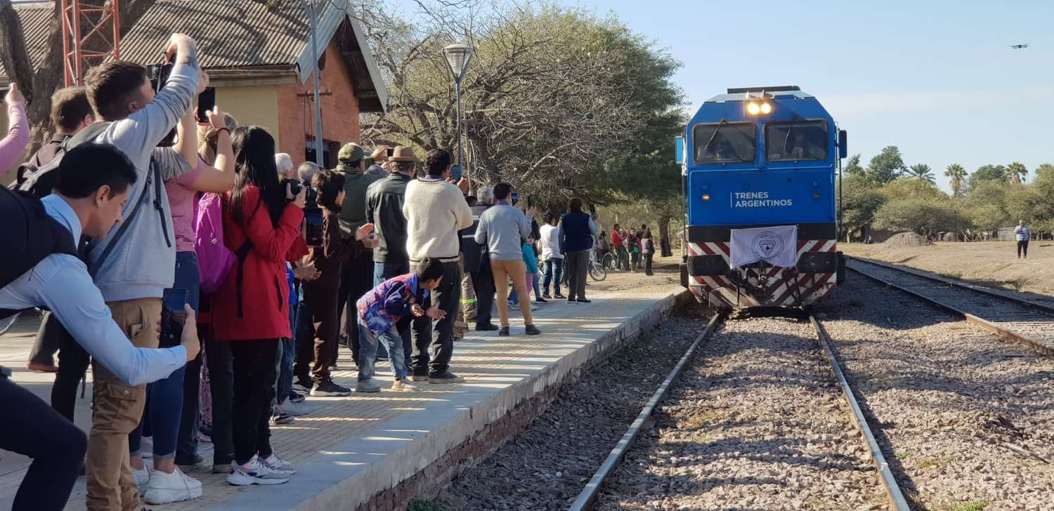 El ferrocarril se vuelve a poner en marcha