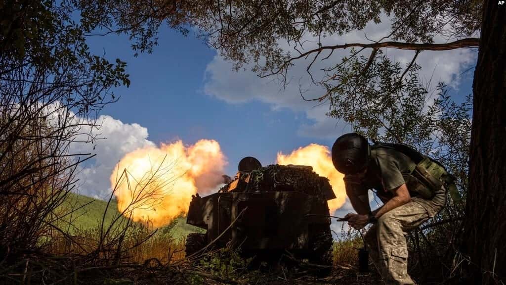 Ambos bandos en la guerra en Ucrania se enfrentan a la escasez de municiones