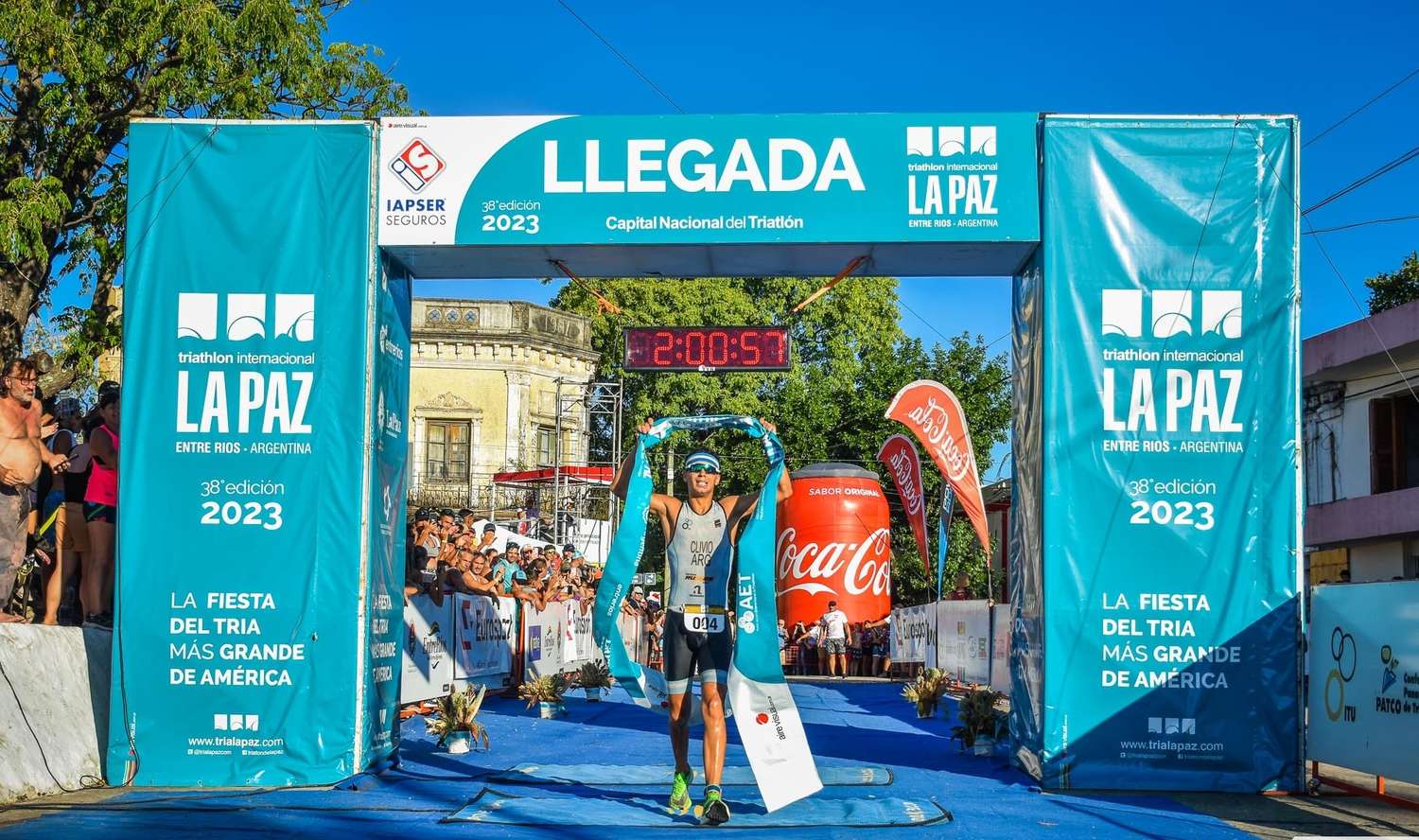 Tomás Clivio y María Victoria «Pipi» Rivero ganaron el Triatlón de La Paz