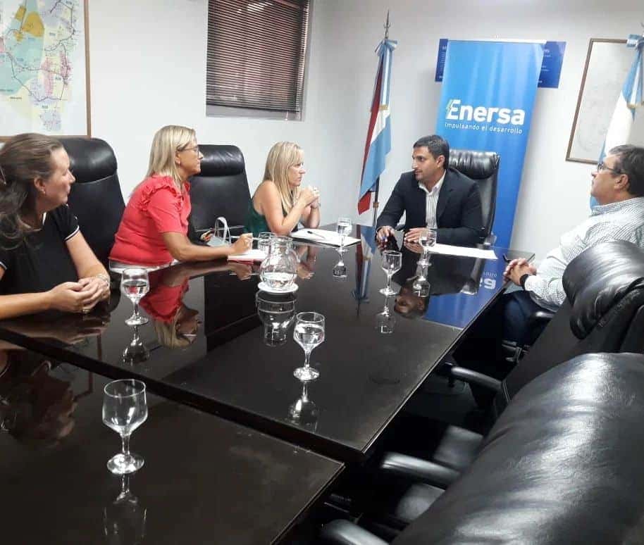 Ante los múltiples reclamos, la Defensoría del Pueblo de Paraná se reunió con autoridades de Enersa