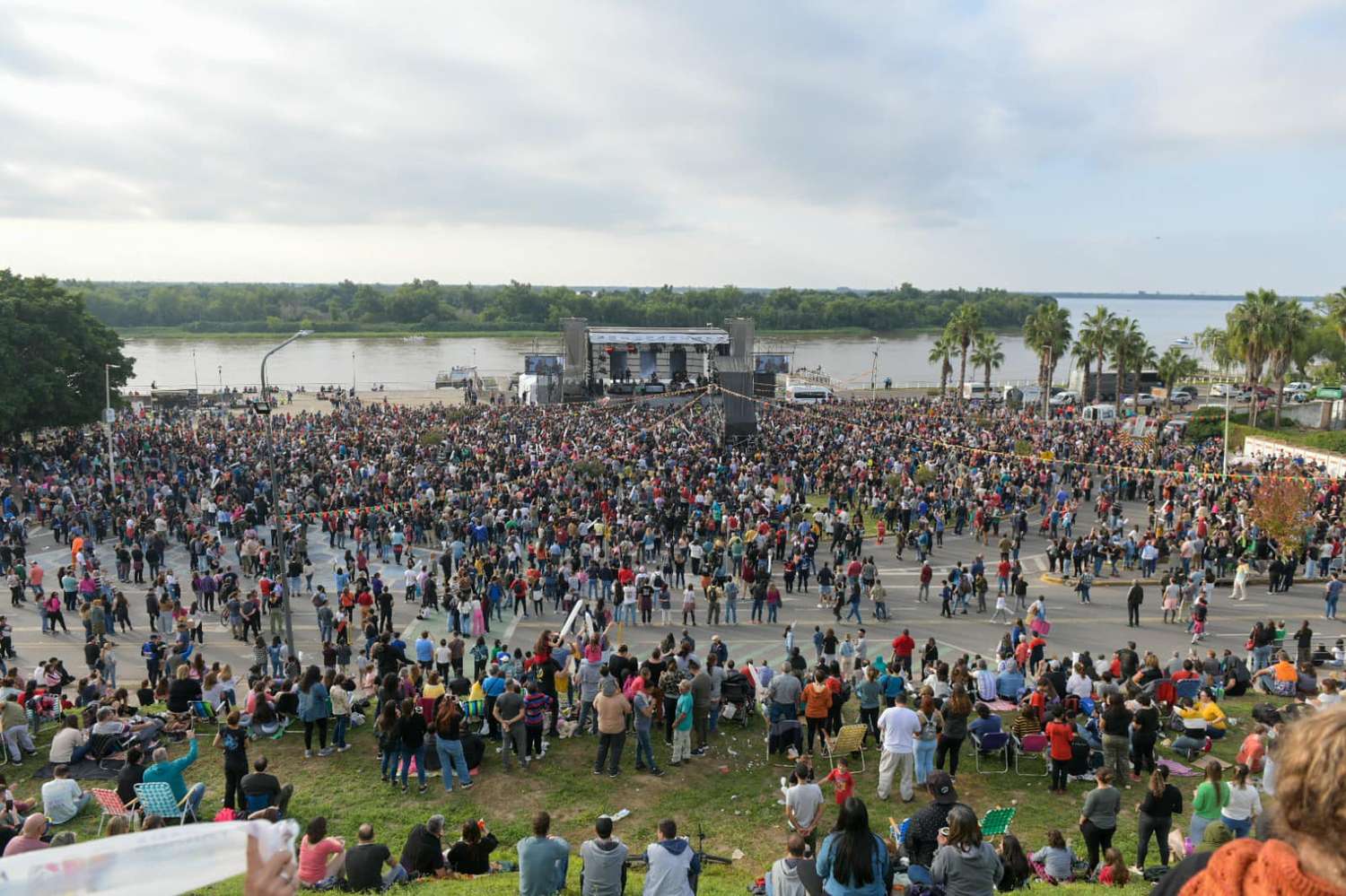 Paraná celebró sus 210 años con un festival que disfrutaron miles de personas