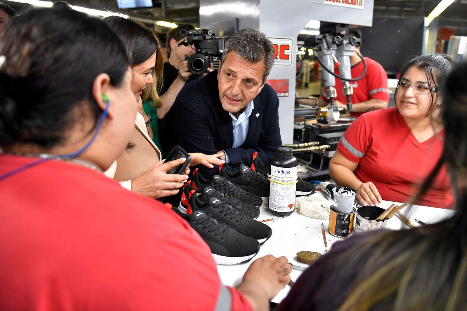 "La Argentina tiene que hacerse fuerte con el trabajo y las exportaciones, no pidiendo plata", afirmó Massa