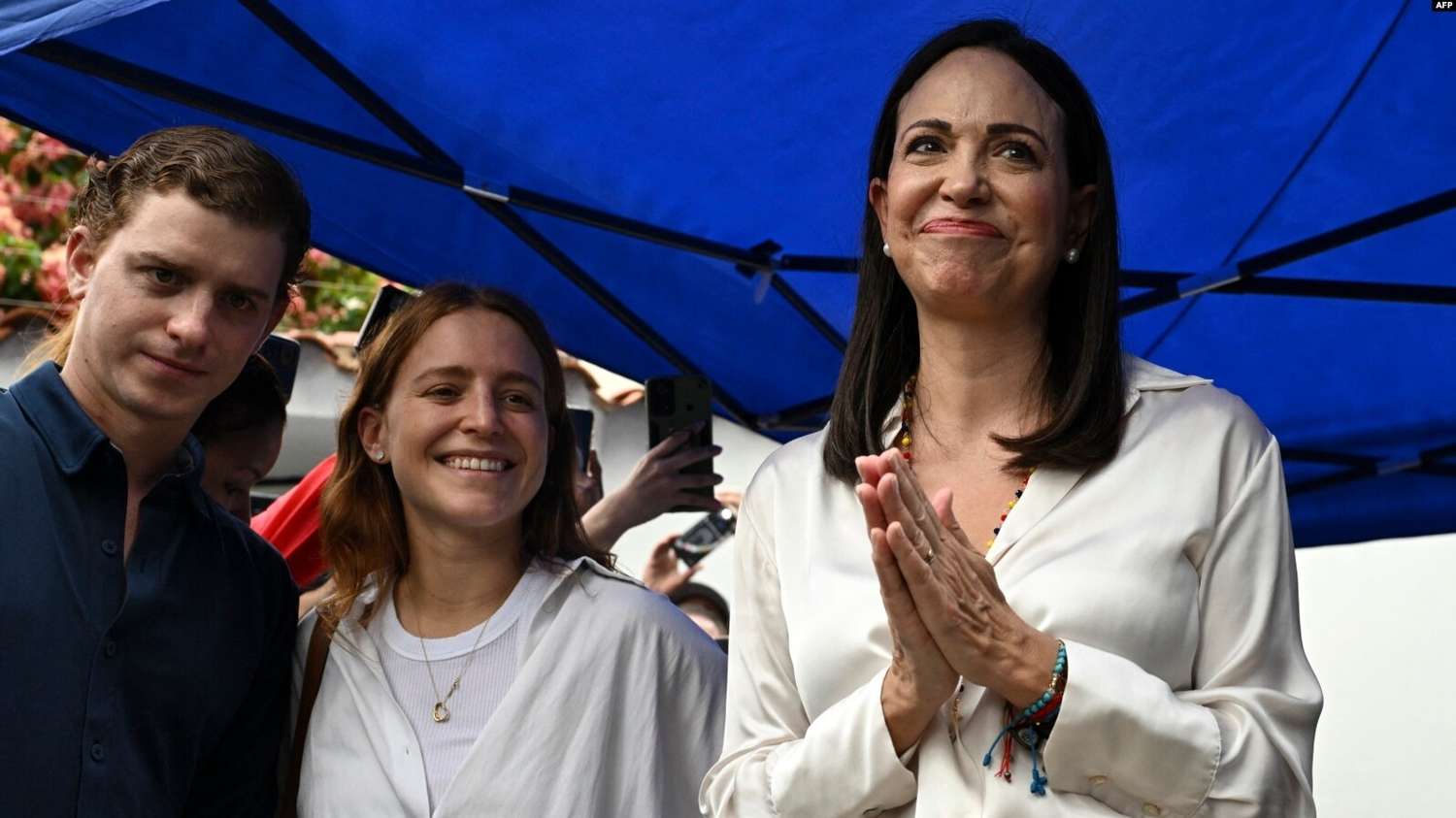María Corina Machado se convirtió en la candidata presidencial de la oposición al ganar este domingo las primarias