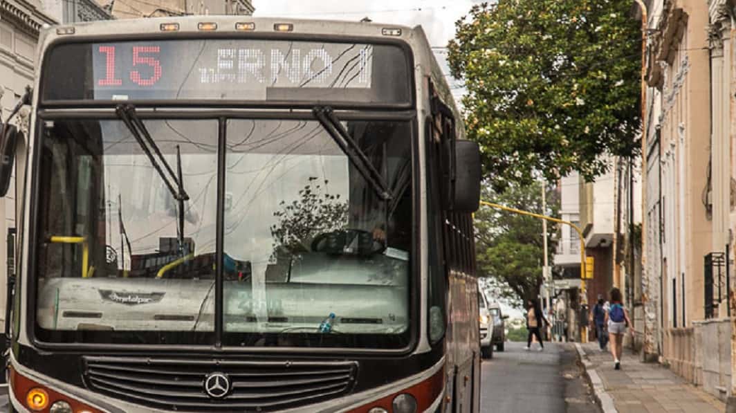 Bahl critica duramente a Buses Paraná por suspender ocho horas diarias de servicio de colectivos
