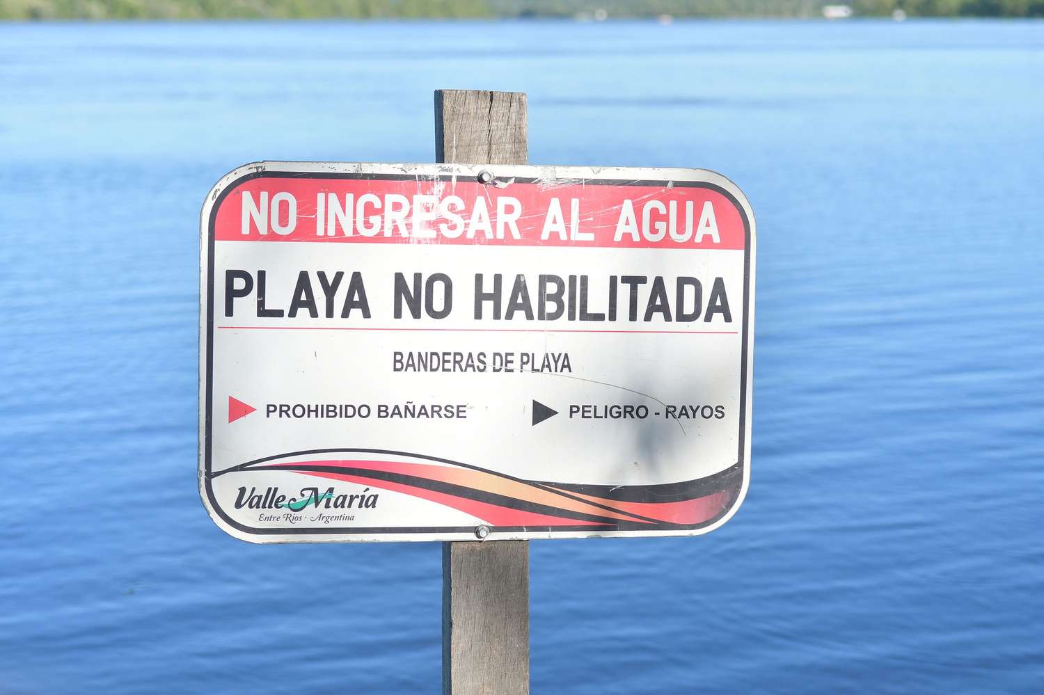 Por la creciente del Paraná no hay fecha para inaugurar la temporada en el Balneario