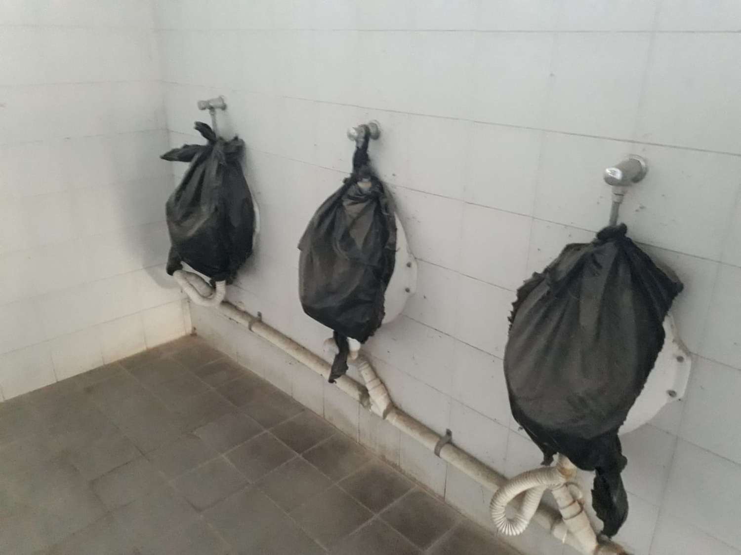 Quejas por el estado deplorable de los baños en estación de GNC
