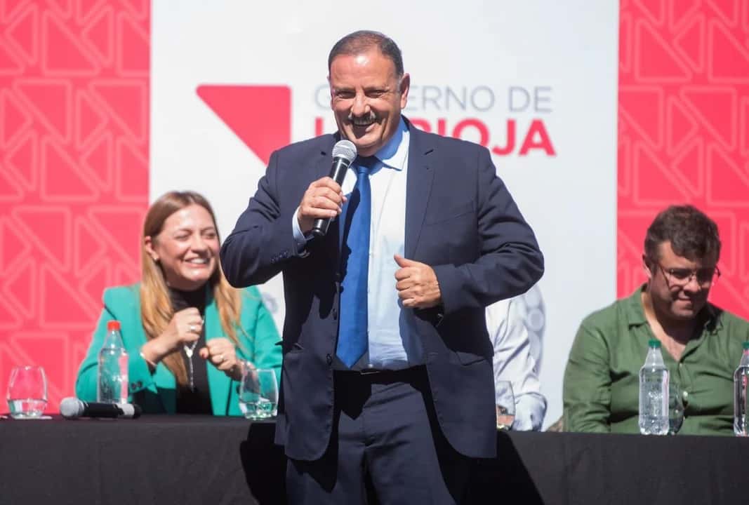 El gobernador de La Rioja busca crear una moneda propia en medio de la disputa con el presidente Milei