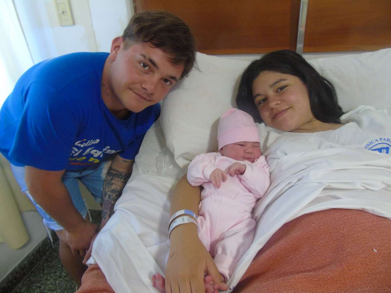 Emily, la primera bebé del año en Crespo
