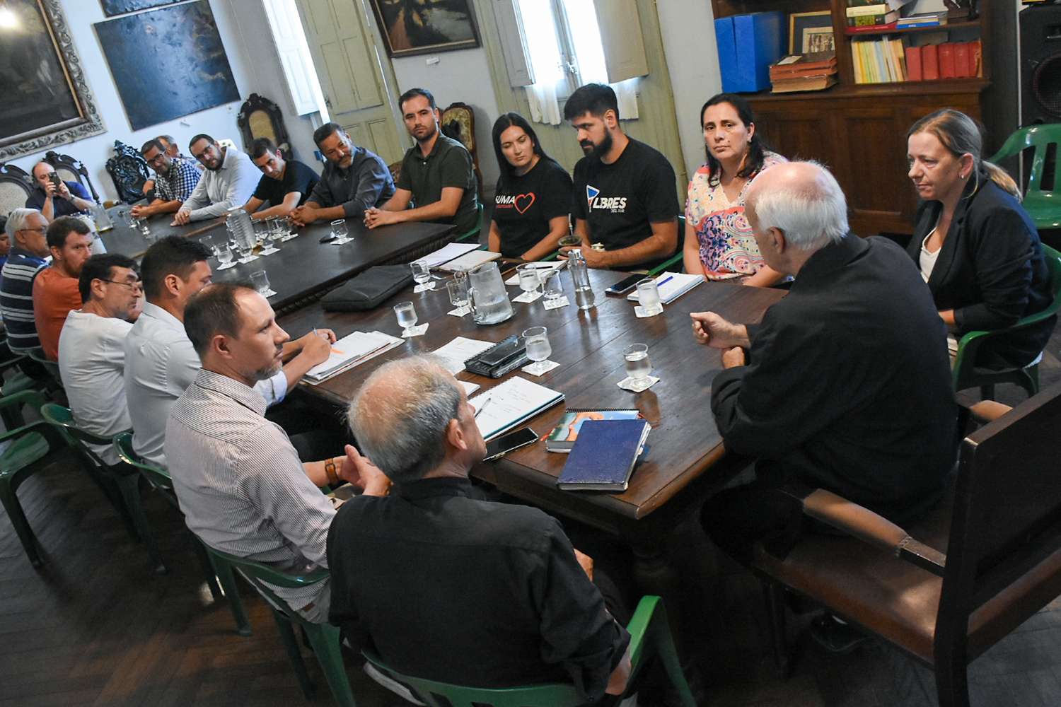 El gobierno junto a organizaciones sociales y el Arzobispado de Paraná trabajan sobre políticas alimentarias