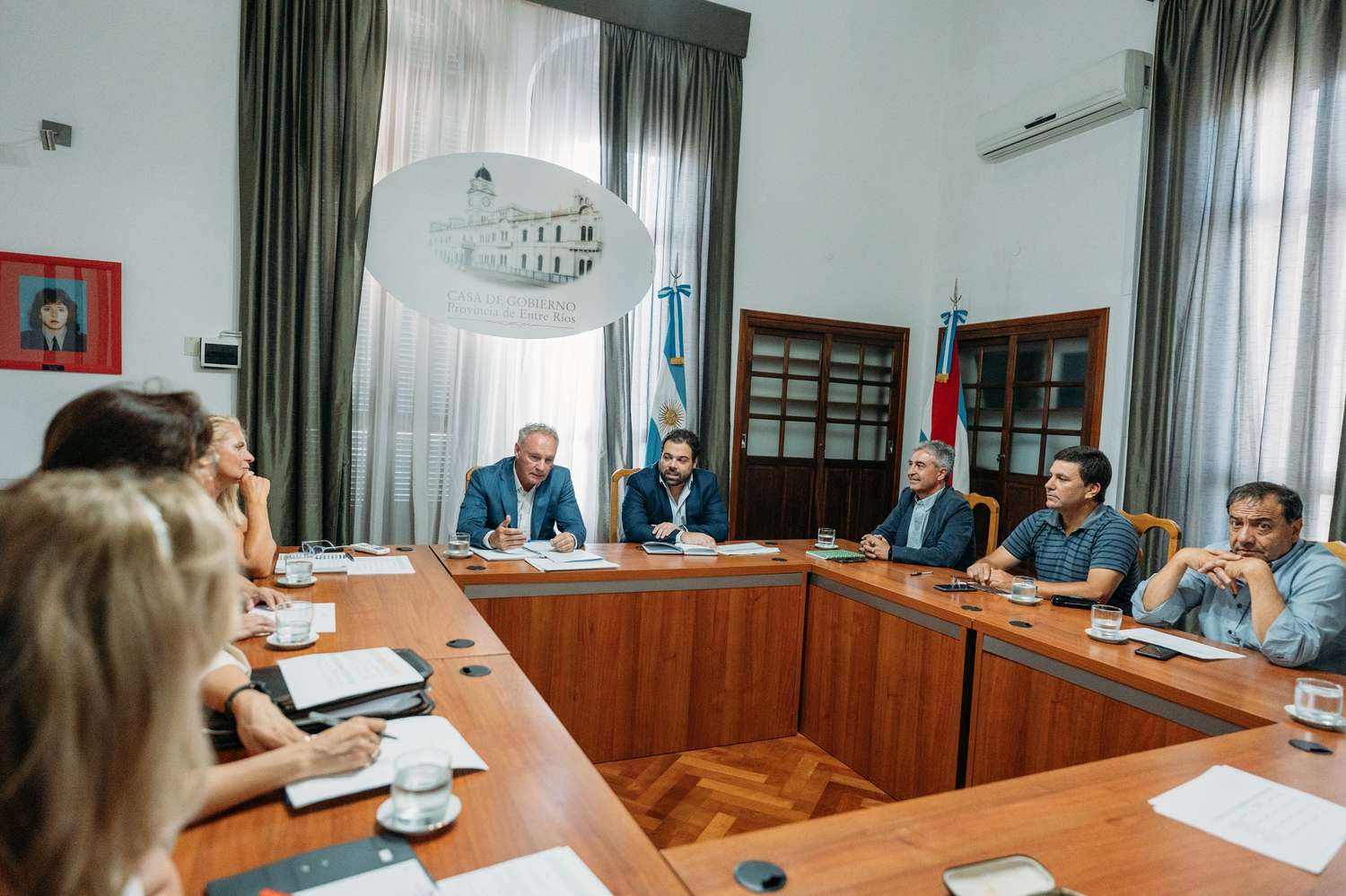 Ministros de Frigerio se reunieron con senadores del PJ para analizar la situación de las obras en la provincia