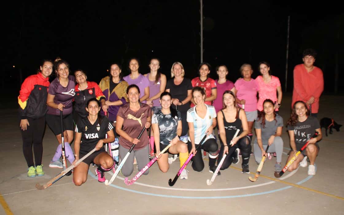 El equipo femenino de hockey de Recreativo Libertador representa pasión, esfuerzo y metas alcanzadas
