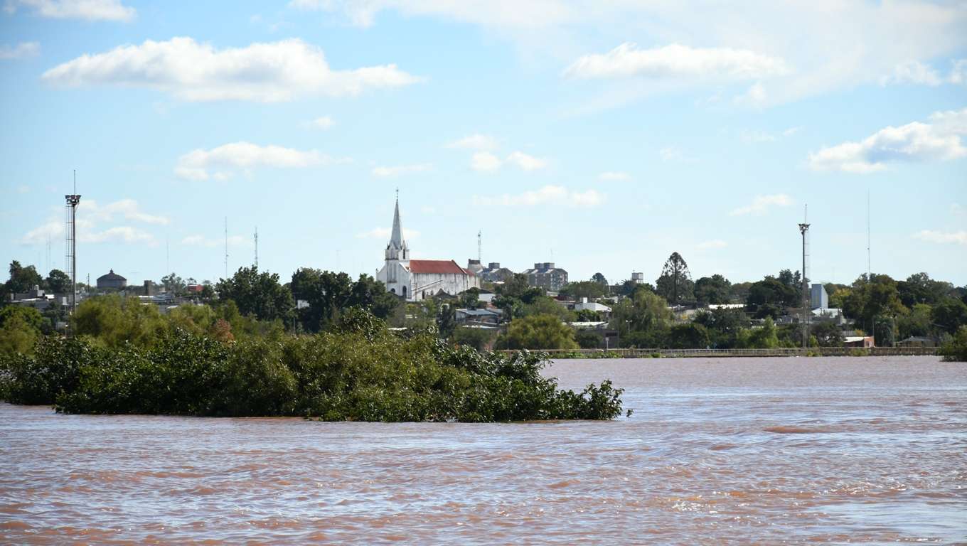 Continúa la baja del río Uruguay y se aguarda la reducción de evacuados en Concordia