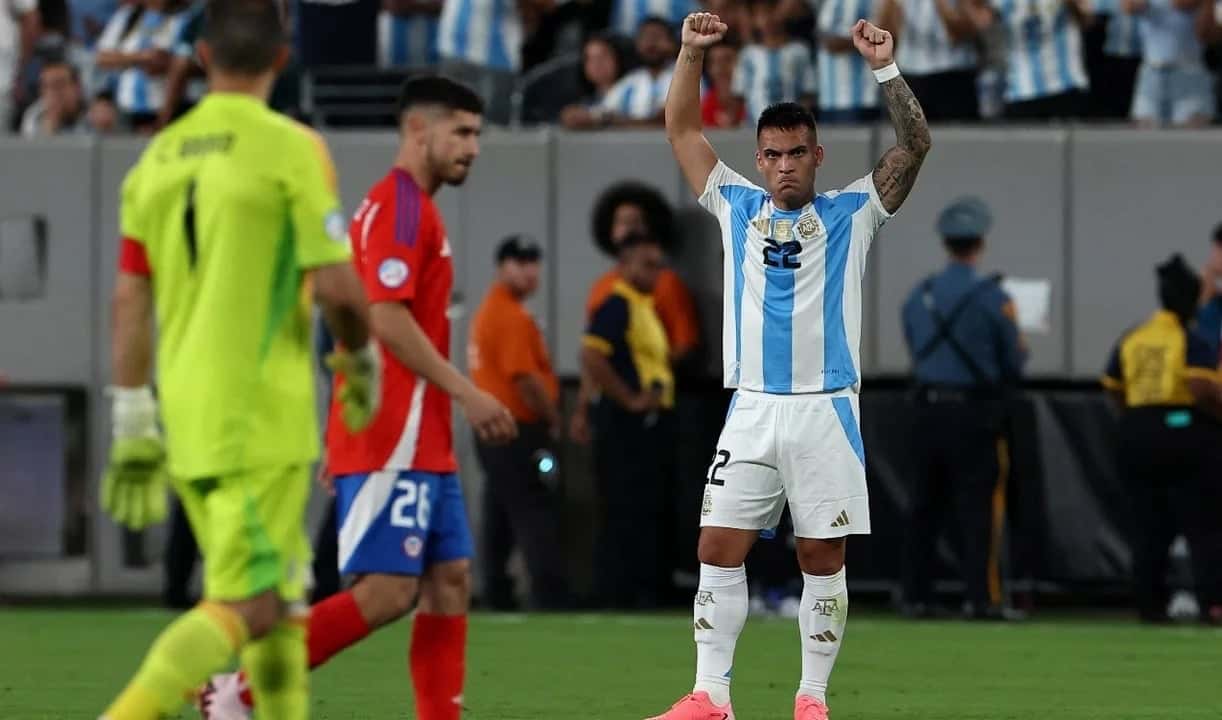 Lautaro Martínez y “Dibu”, los héroes de la Selección argentina ante Chile