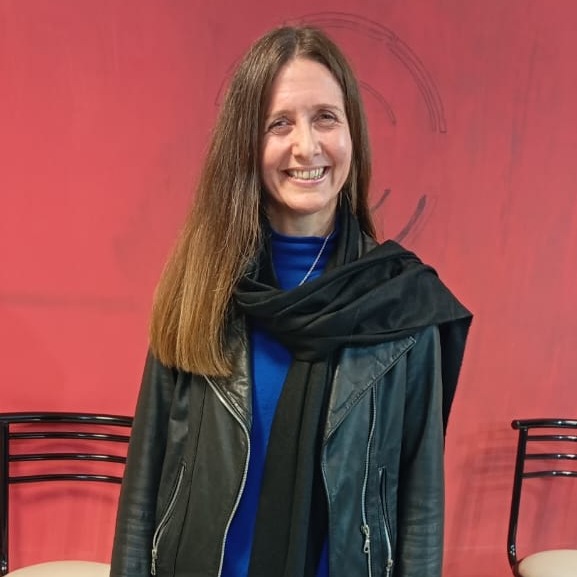 Evelina Senger: Nuestros salvoconductos son las redes de amor
