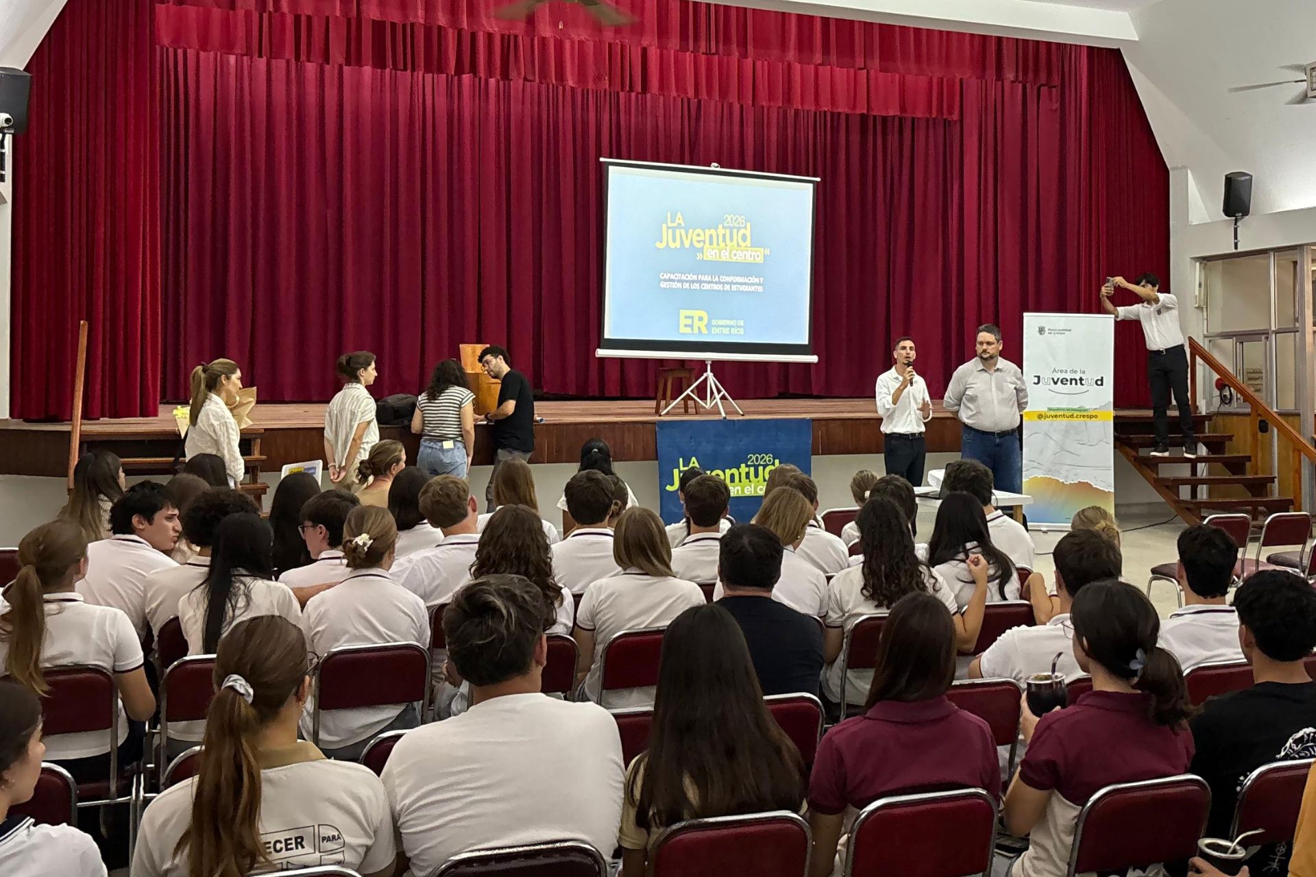 Más de 1.000 estudiantes y docentes participaron de capacitaciones sobre Centros de Estudiantes en Entre Ríos