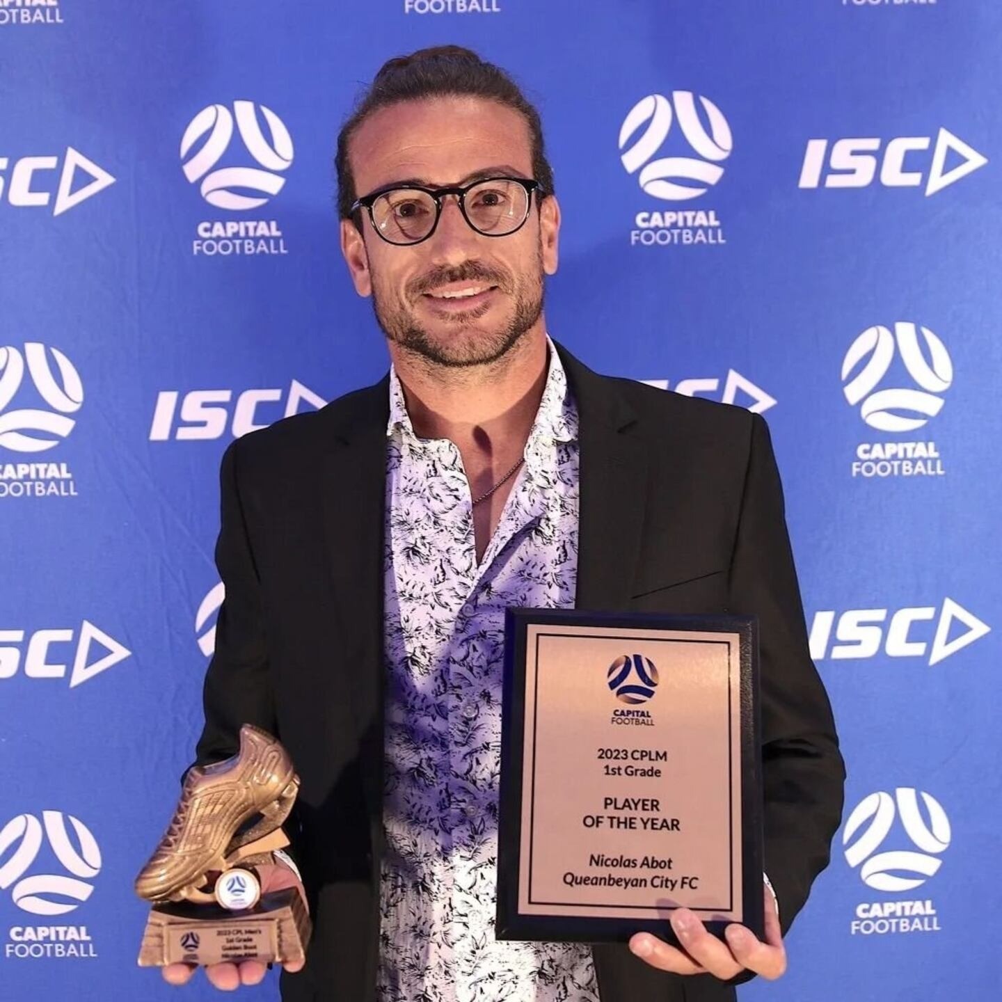 Nicolás El Mochilero del Fútbol Abot: el argentino que convirtió el mundo en su cancha y sigue persiguiendo la pelota a los 40 años