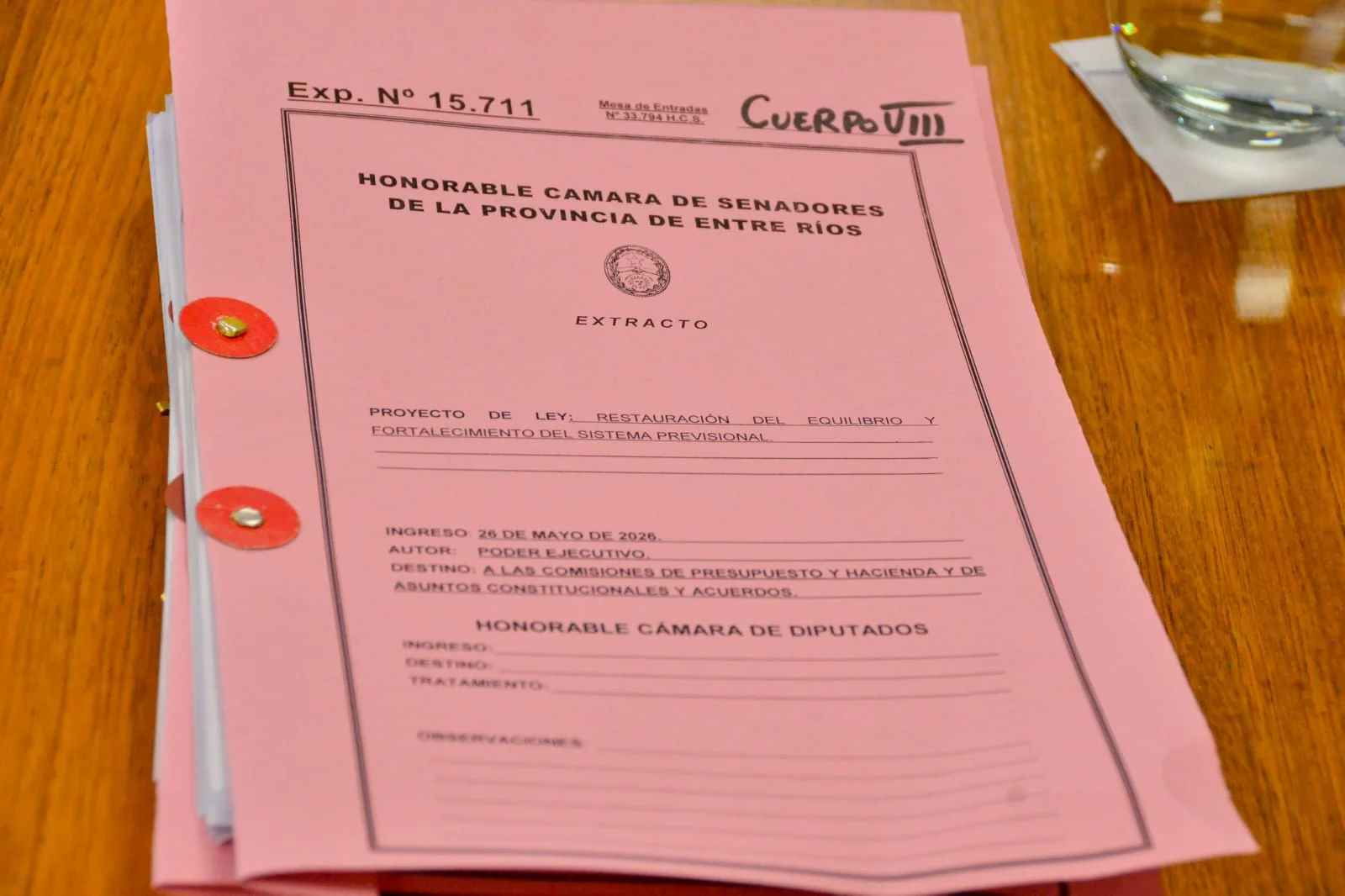 Reforma previsional: el voto de dos senadoras peronistas profundizó la interna del PJ y el oficialismo defendió la ley
