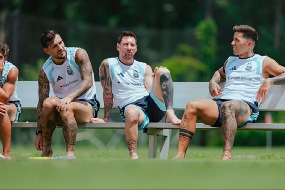 Argentina va por el bicampeonato mundial ante España en una final histórica